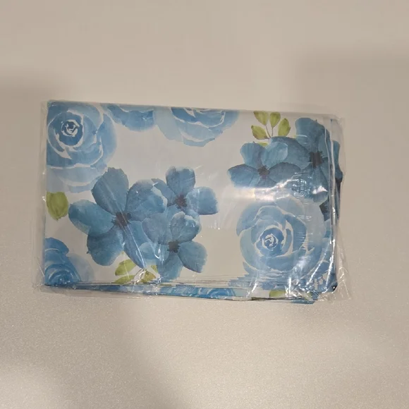 25 Poly Mailer Floral Blue and White - Picture 4 of 5
